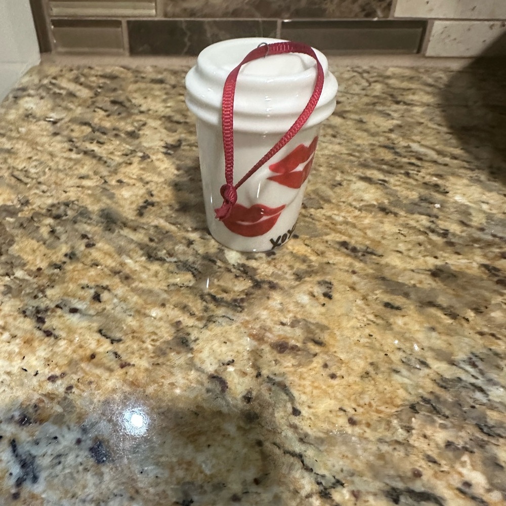 White Ceramic Cup Ornament with Red Lips